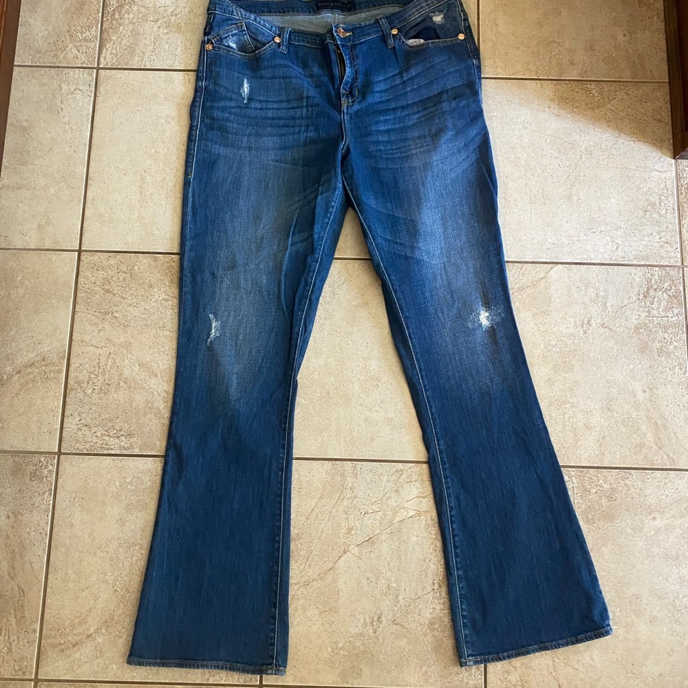 Rock & Republic Kasandra Distressed Bootcut Stretch jeans sz 16 M